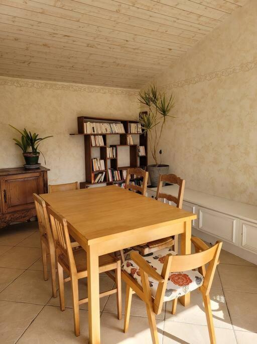 Maison Au Calme A 2 Pas Du Port Ferienhaus *